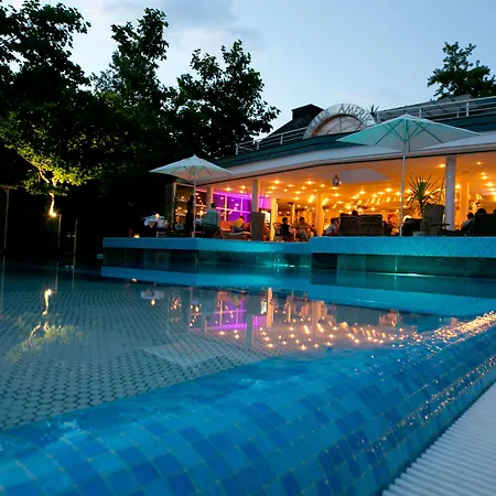 Hotel Amerika-holzer & 4*