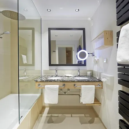 Amerika-holzer & Hotel 4*