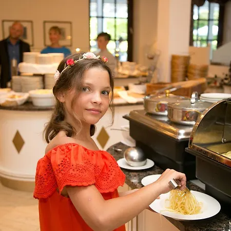 Amerika-holzer & Otel Sankt Kanzian am Klopeiner See