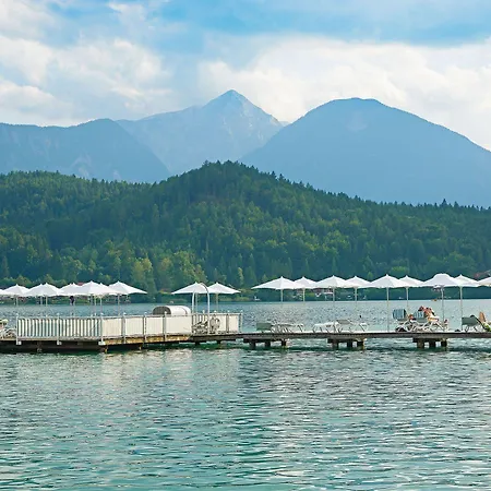 Hotel Amerika-holzer & 4*