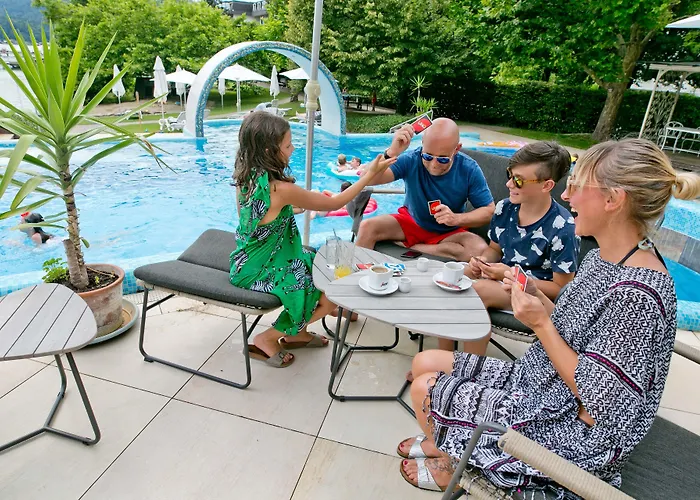 Amerika-holzer & Szálloda