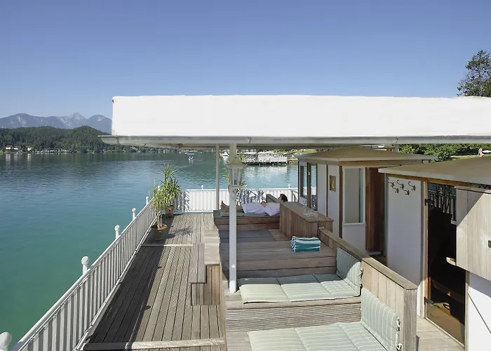 Amerika-holzer & Szálloda 4*