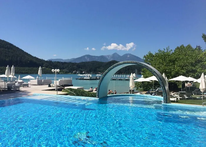 Amerika-holzer & Szálloda